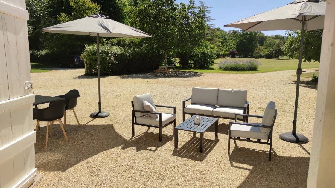 ruim terras voor de gite